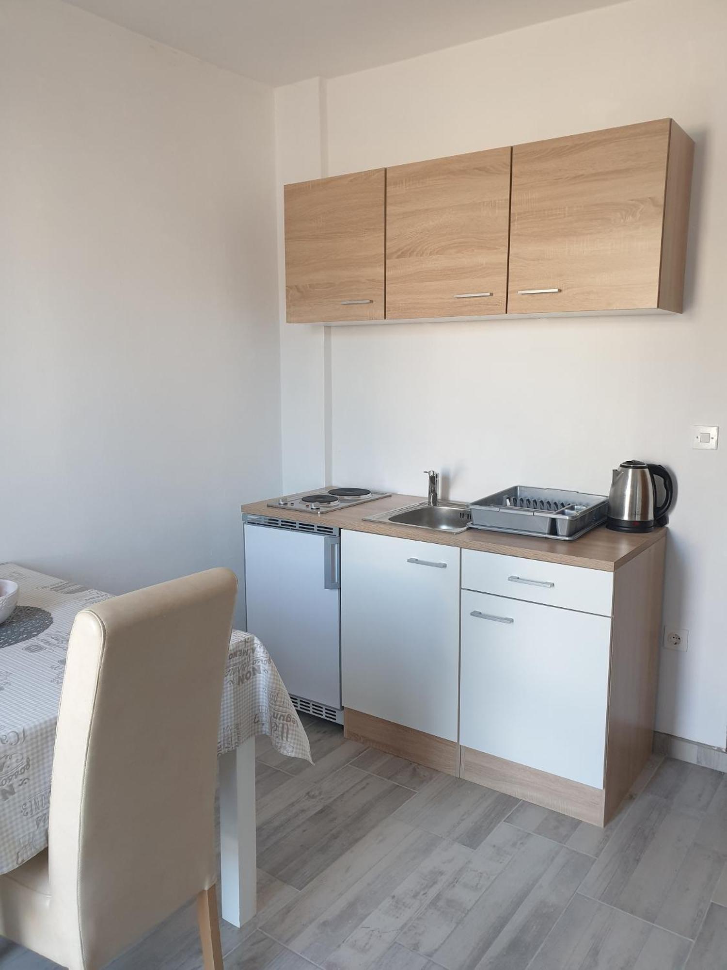 Rooms With A Parking Space Krk - 13553 Vrh  Eksteriør billede